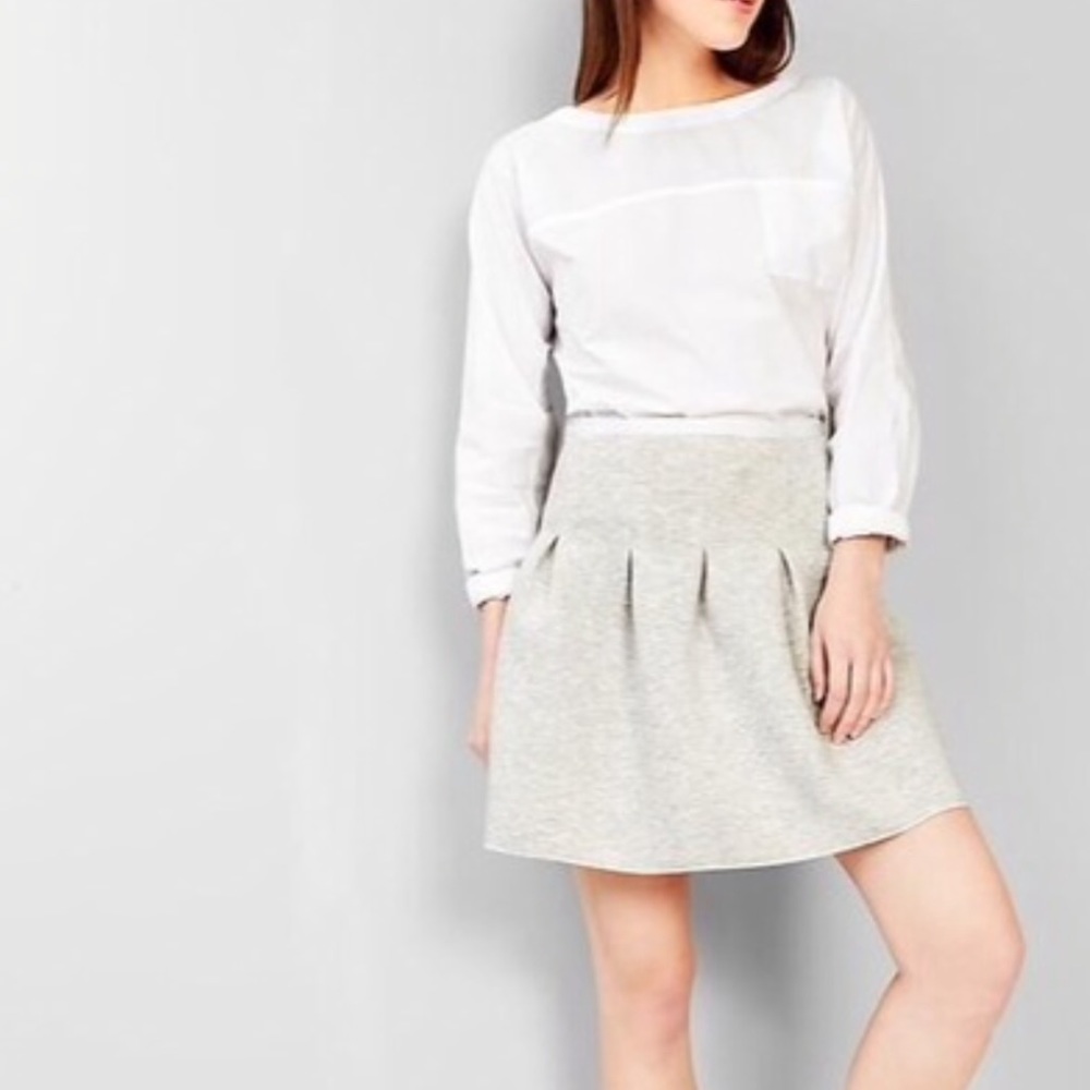 Gap Gray  Pleated Scuba Skirt